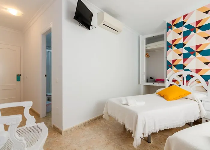 Hostal Boutique Luna De Nerja Olive Oil Free Degustation & Sale 2* Nerja