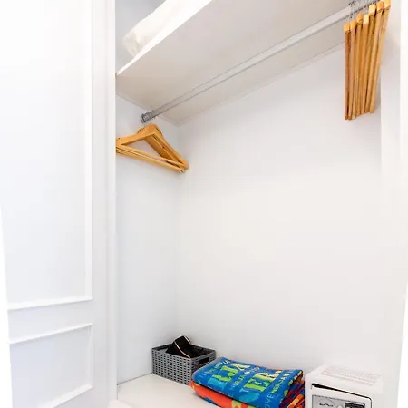 Hostal Boutique Luna De Nerja Olive Oil Free Degustation & Sale Hotel