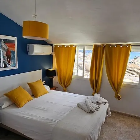 Luna De Hotel