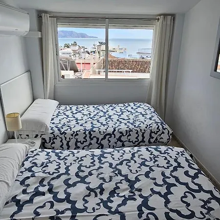 호텔 호스탈 루나 데 네르하