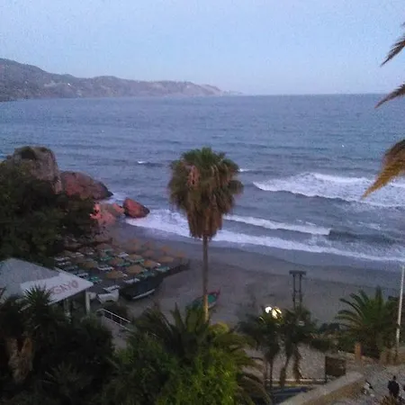 호텔 호스탈 루나 데 네르하 네르하