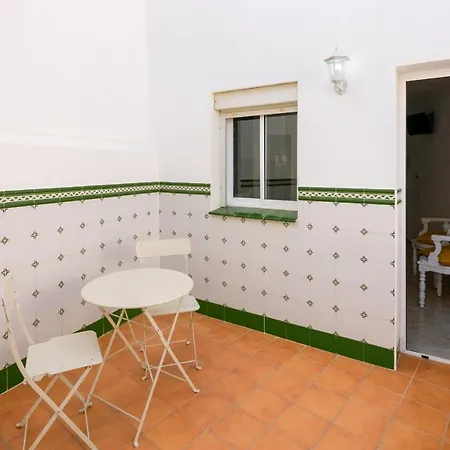 호스탈 루나 데 네르하 2* 네르하