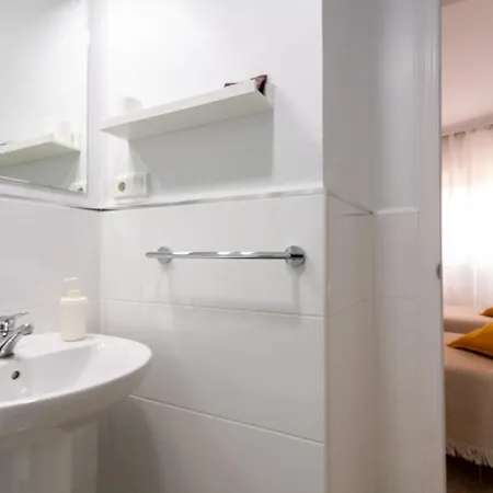 호스탈 루나 데 네르하 2*