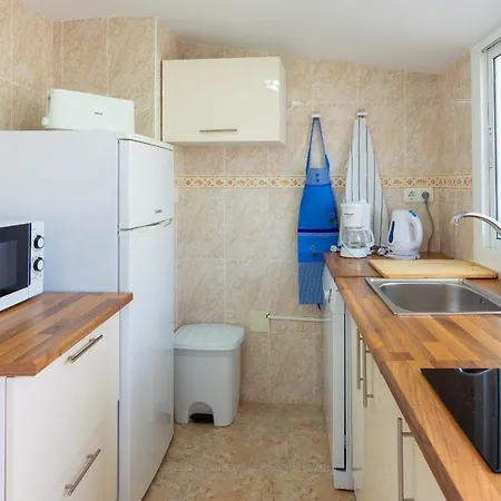 호스탈 루나 데 네르하 2* 네르하