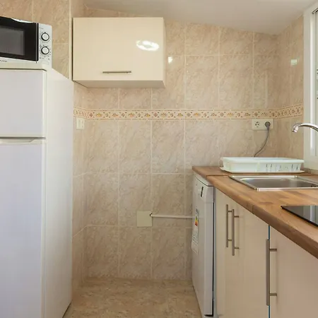 호스탈 루나 데 네르하 호텔 2*